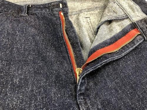 アンユーズドのデニムパンツ