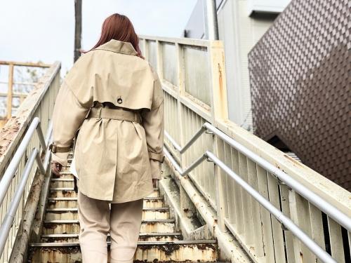 アキラナカのトレンチコート