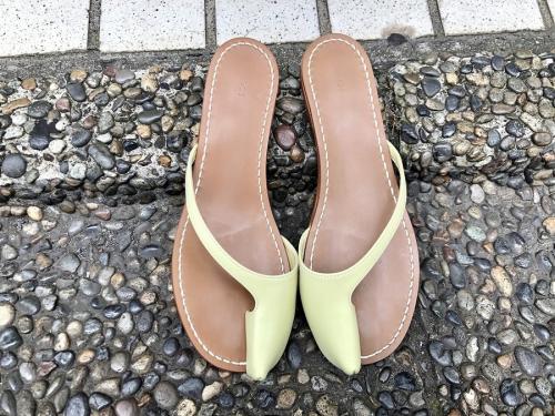 フラットサンダルのレディース