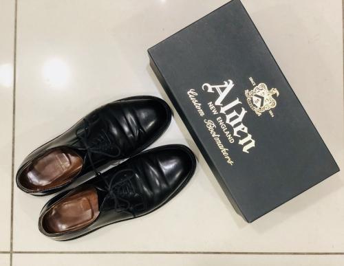 コードバンプレーントゥシューズのメンズ