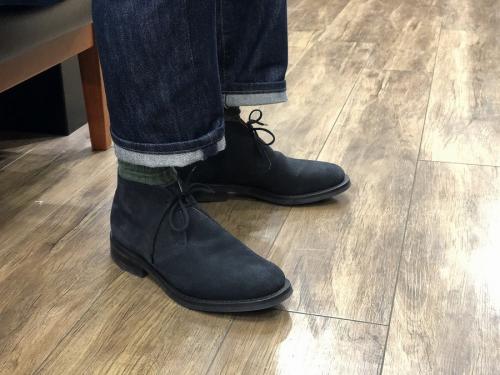 チャーチのスウェードチャッカブーツ