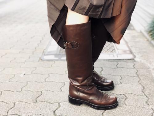 ルイ ヴィトン　のウイングチップロングブーツ