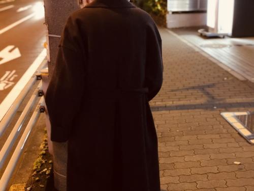 ミラオーウェンのトレンチディテール接結ロングコート