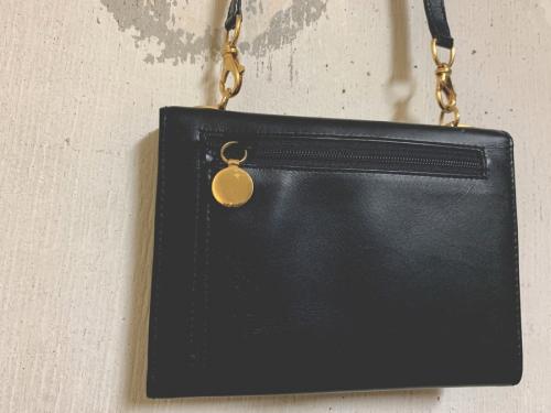 ガンチーニショルダーウォレットのレディース