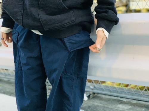 ポータークラシックのカーゴパンツ