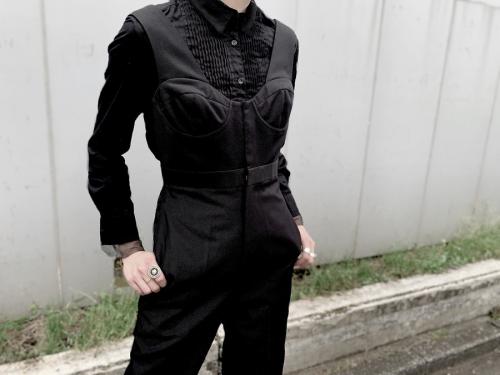 ノワール ケイ ニノミヤのサロペット