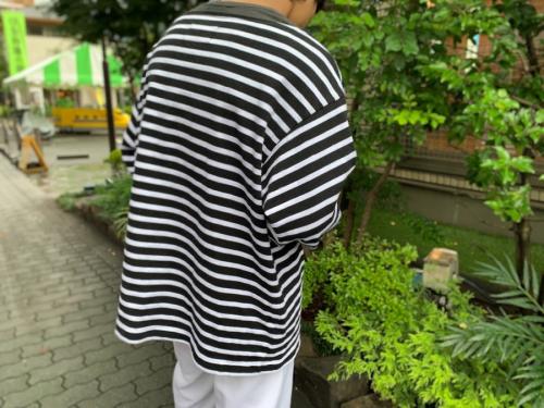 別注カラーバスクシャツのtricot aast/トリコア