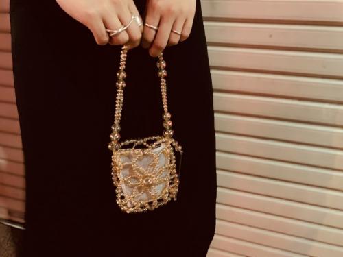 ビーズバッグのレディース