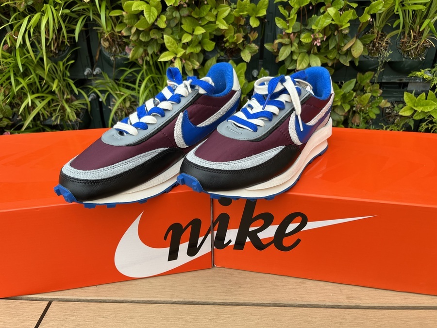 Nike sacai コラボスニーカースニーカー