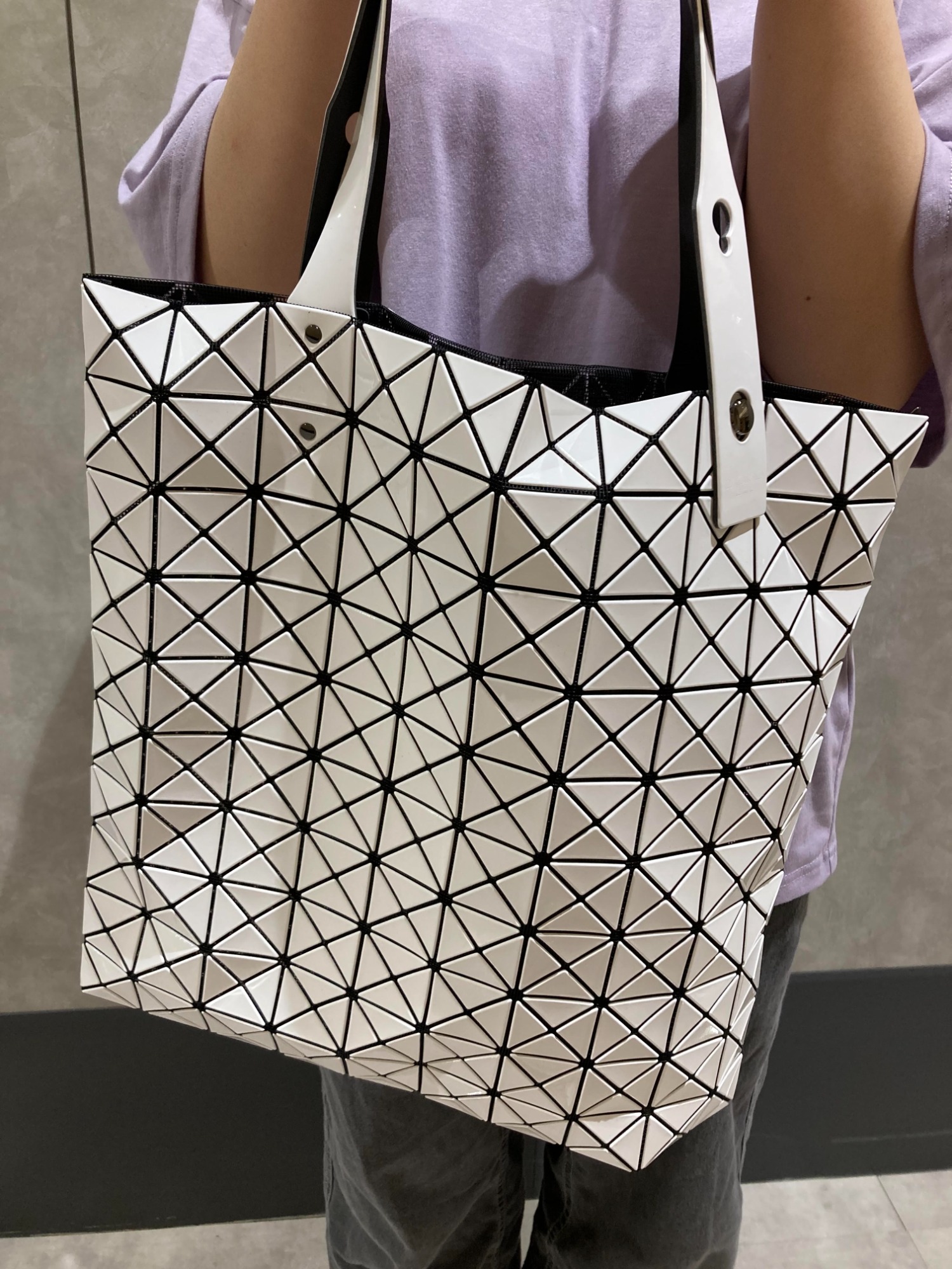 BAO BAO ISSEY MIYAKE/バオバオイッセイミヤケ】より定番のプリズム