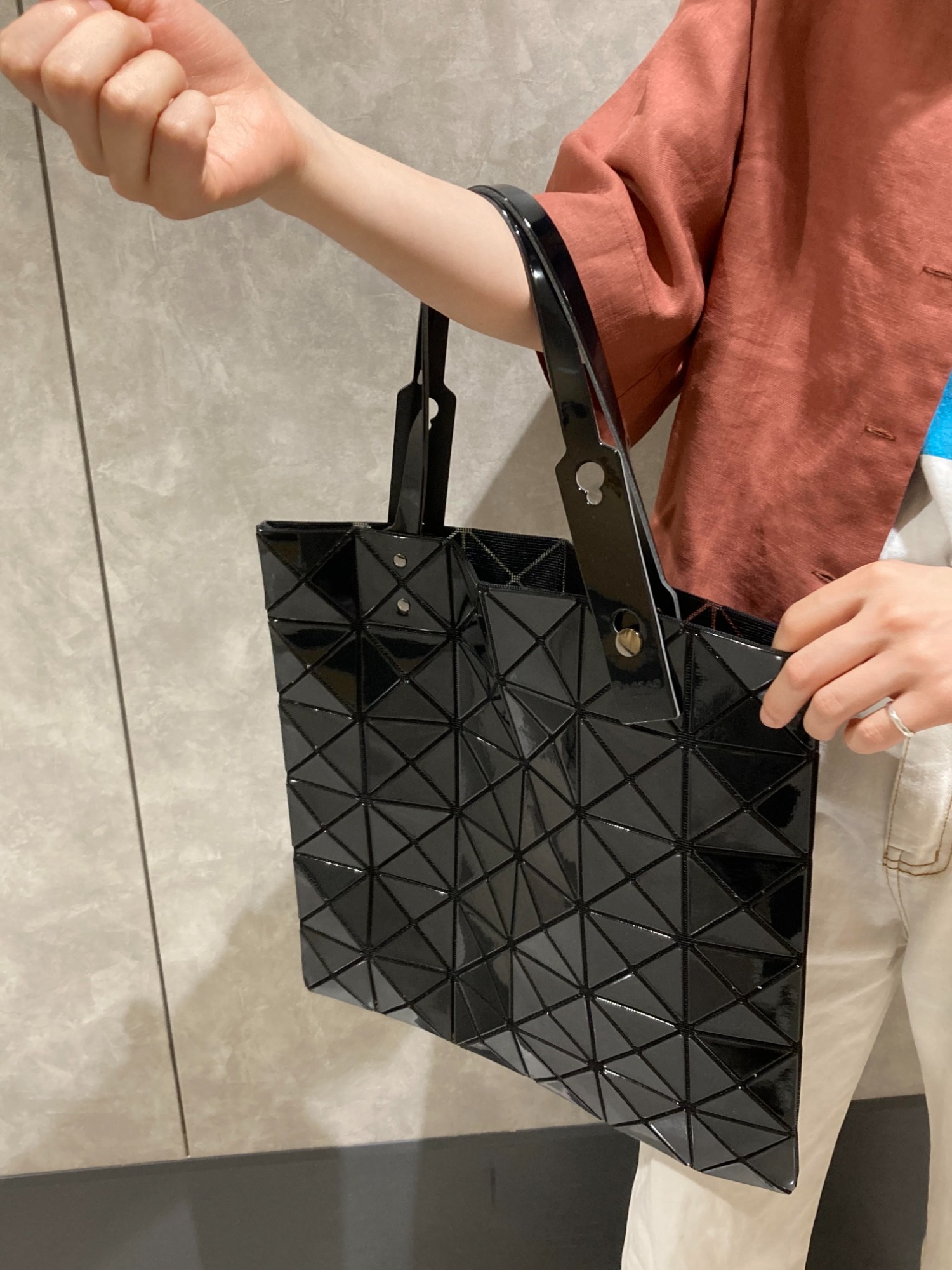 BAOBAOISSEYMIYAKE プリズム トート バッグ VIP価格 送料無料 BAO BAO ISSEY MIYAKE/バオバオイッセイミヤケ】より定番の