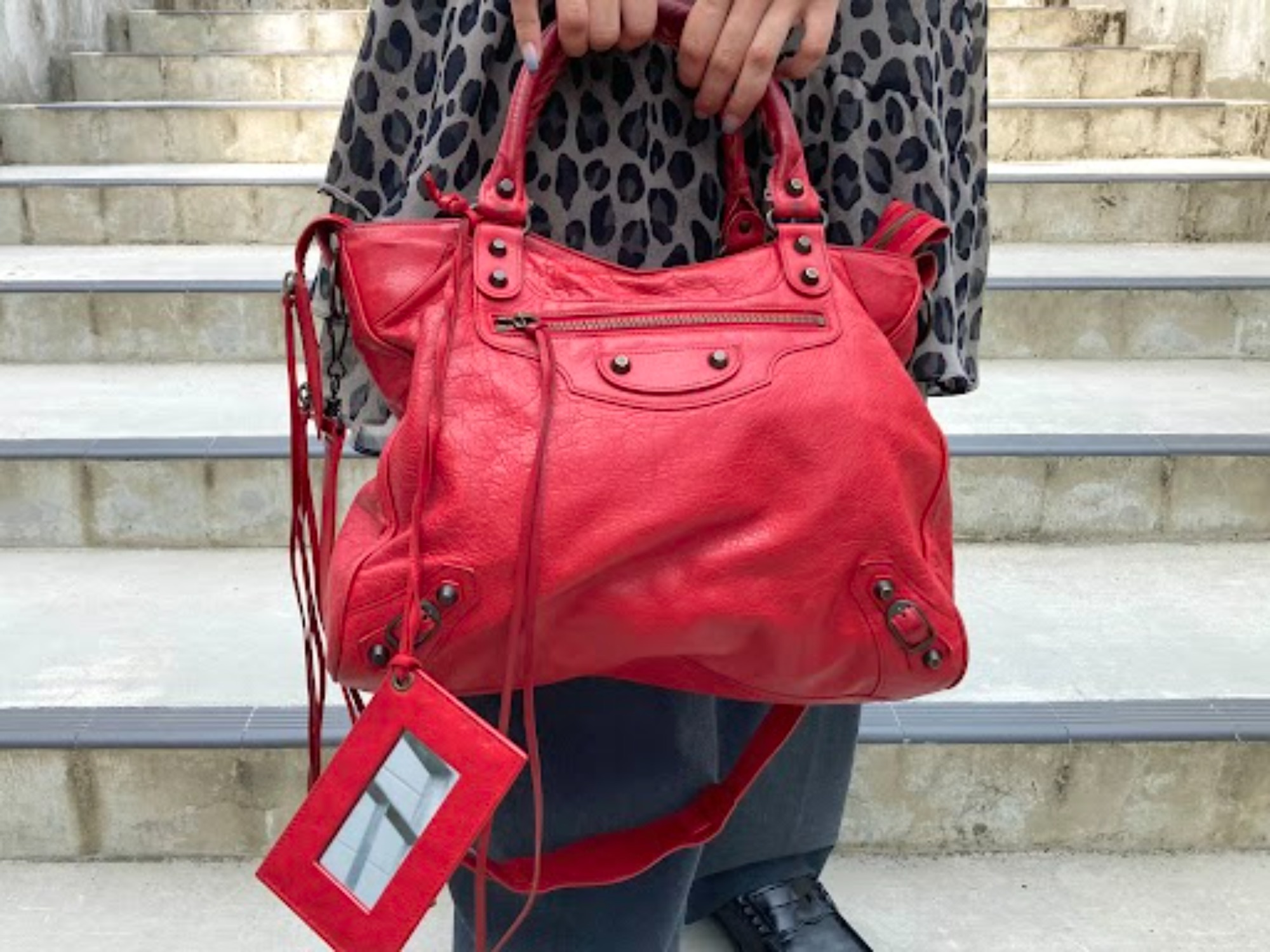 【特別セール品】 BALENCIAGA】より、クラシックヴェロハンドバッグを買取入荷致し アクセサリー