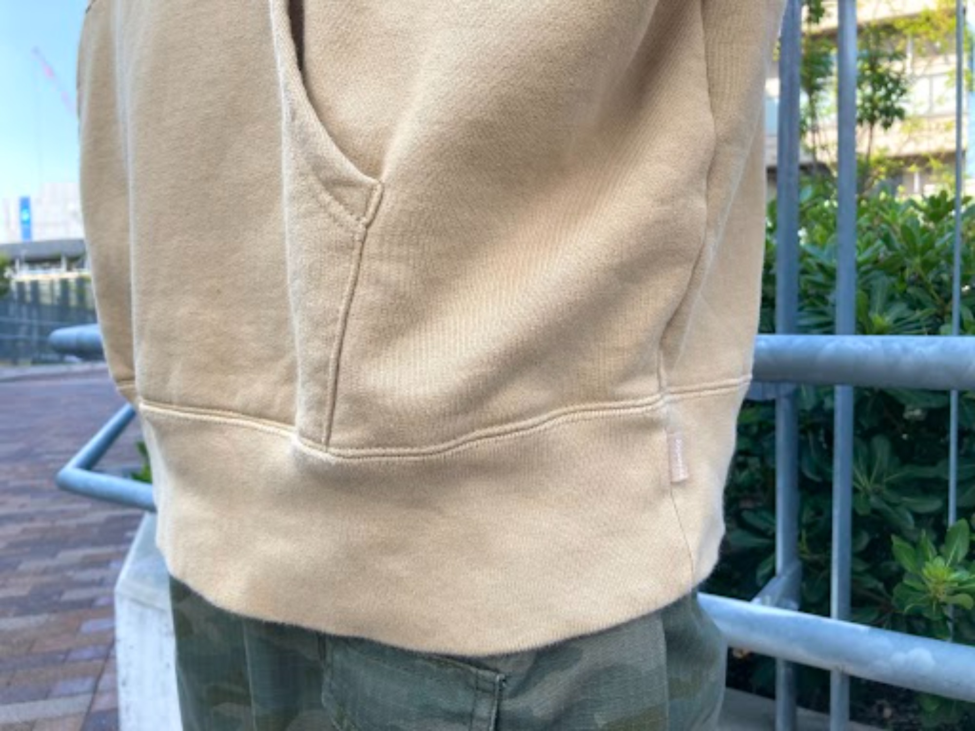 SUPREME 22AW ラインストーンシャドースウェットパーカーグレーMサイズ シュプリーム SUPREME 22AW ラインストーンシャドースウェット