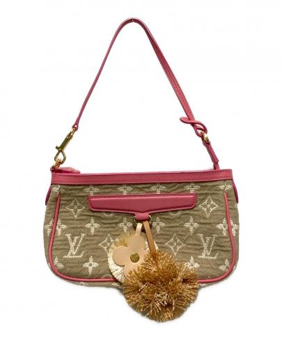 「ラグジュアリーブランドのLOUIS VUITTON 」