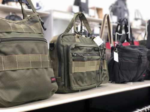 アウトドアブランドの店舗からのお知らせ