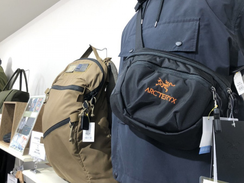 アウトドアブランドの店舗からのお知らせ