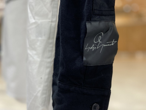 ヨウジヤマモト プールオム × アサクラ ユウカのシャツ