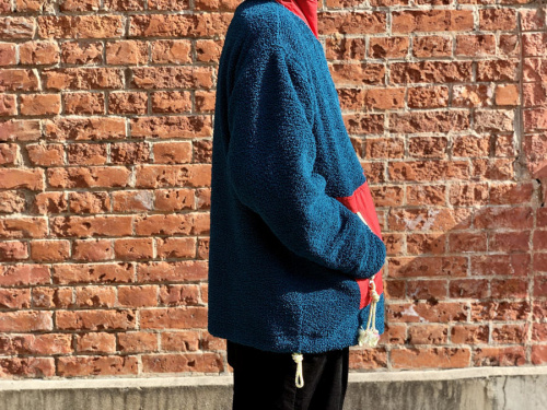 フリースブルゾンのネイビー