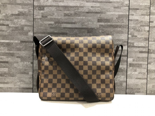 LOUIS VUITTON 　のルイ ヴィトン　