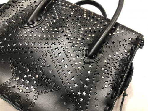 カービングトライブスのカービングバッグ