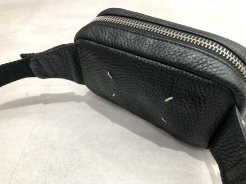メゾンマルジェラのウエストバッグ
