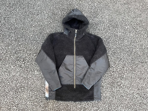 TOGA VIRILISのトーガ　ヴィリリース