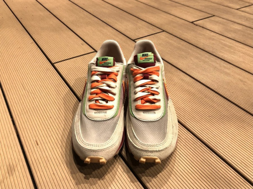 ナイキ×サカイ×クロットのスニーカー