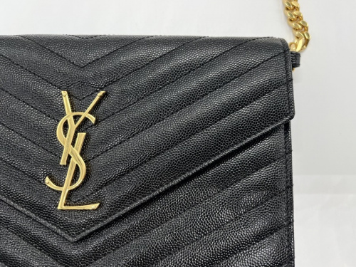 サンローランパリのYSL