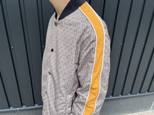 OU120122M9 のSleeve Stripe Bomber