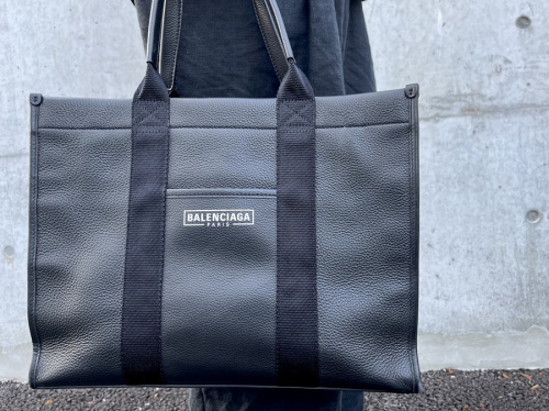 BALENCIAGAのバレンシアガ