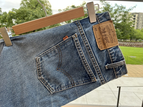 ジーンズのデニム