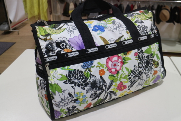 LeSportsac / レスポートサック】カラフルバッグのご紹介♪ 入間の激安