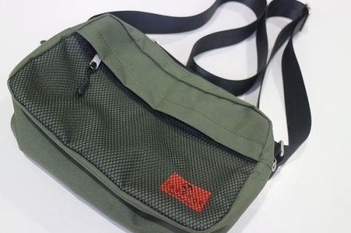 サコッシュのショルダーバッグ