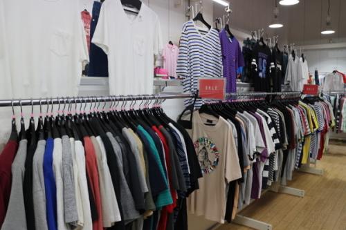 まとめ買いの古着