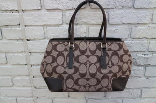 ファッションのCOACH