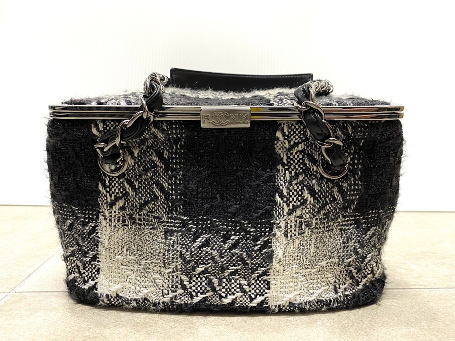 【上品なツイードがオシャレ♡】CHANEL ヴァニティバッグ オシャレなツイード♡】CHANEL ヴァニティバッグ 想像以上だった