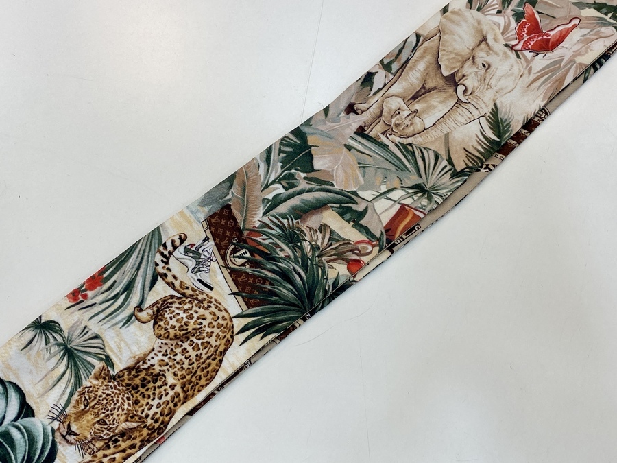 LOUIS VUITTON /ルイ ヴィトン】よりバンドースカーフを買取入荷致し