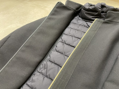 ヘルノのダウンコート