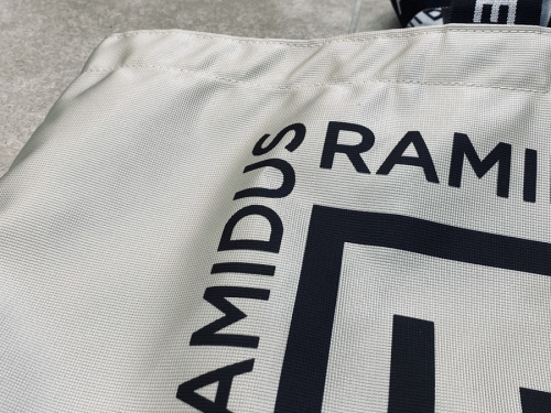 フラグメント デザイン×ラミダスのトートバック