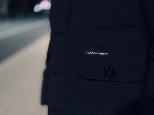 カナダグースのダウンジャケット