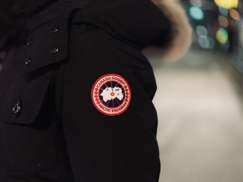 ダウンジャケットのメンズ