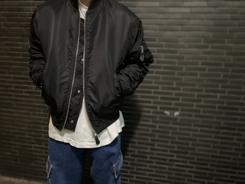 ケンゾー×エイチアンドエムのリバーシブルボンバージャケット