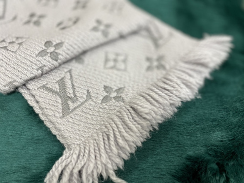 エシャルプ・ロゴマニアのメンズ