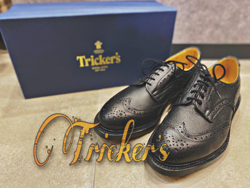 ドレスシューズのTrickers