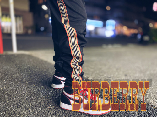 インポートブランドのBURBERRY