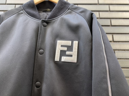 フェンディのコラボ