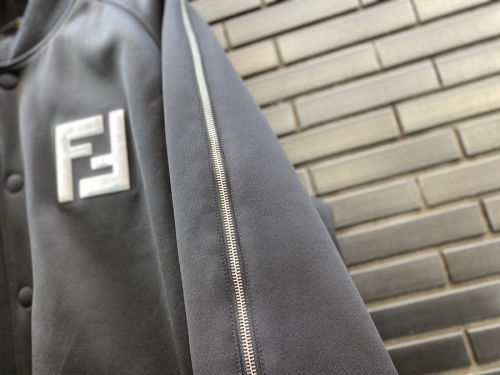 コラボのﾆｯｷｰﾐﾅｰｼﾞｭ