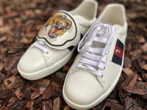 レザータイガーパッチスニーカーのレディース