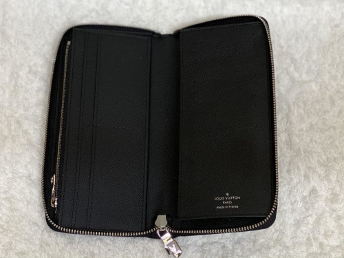 ルイ ヴィトン　のジッピーウォレット