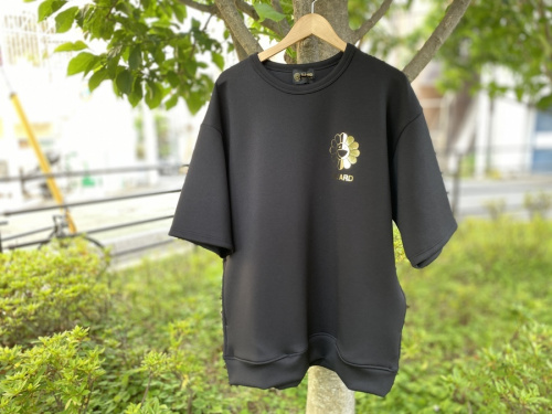 REZARD×TAKASHI MURAKAMI×HIKARUのリザード × 村上隆 × ヒカル